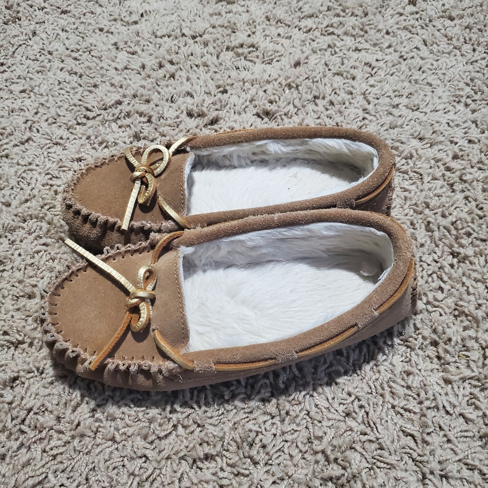 VINEYARD VINES Girl's Shoes Slipper Natural Suede Shearling MOC